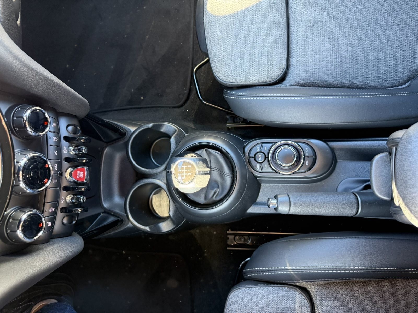 MINI Cooper Classic Trim Sport LED DrivingAss Sport