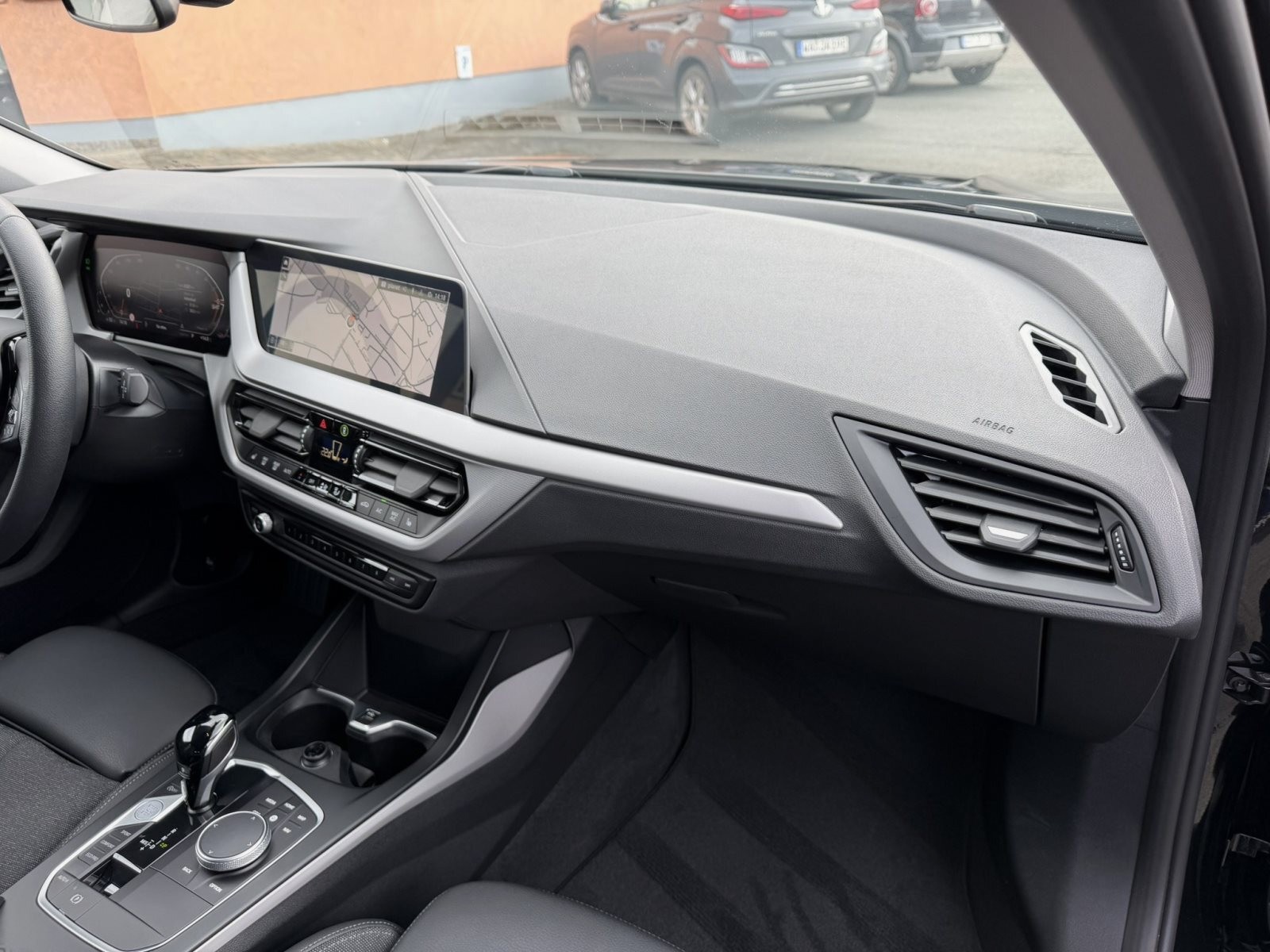 BMW 116 Sportsitz LED LiveCockpit Prof PDC SHZ