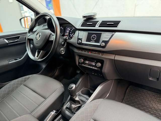 Skoda Fabia Style 1.0 TSI Metallic|KLIMA|SHZG|TEMP|PDC|