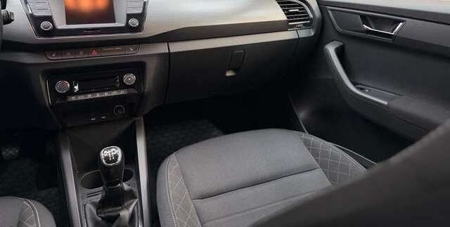 Skoda Fabia Style 1.0 TSI Metallic|KLIMA|SHZG|TEMP|PDC|