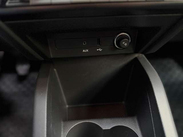 Skoda Fabia Style 1.0 TSI Metallic|KLIMA|SHZG|TEMP|PDC|