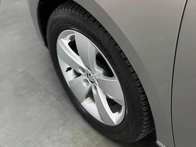 Skoda Fabia Style 1.0 TSI Metallic|KLIMA|SHZG|TEMP|PDC|