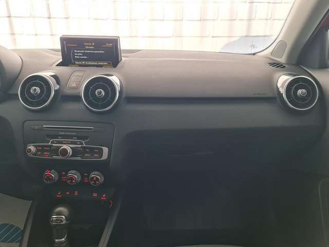 Audi A1 sport, S-line, Navi, LMF, PDC, Xenon, Scheckheft