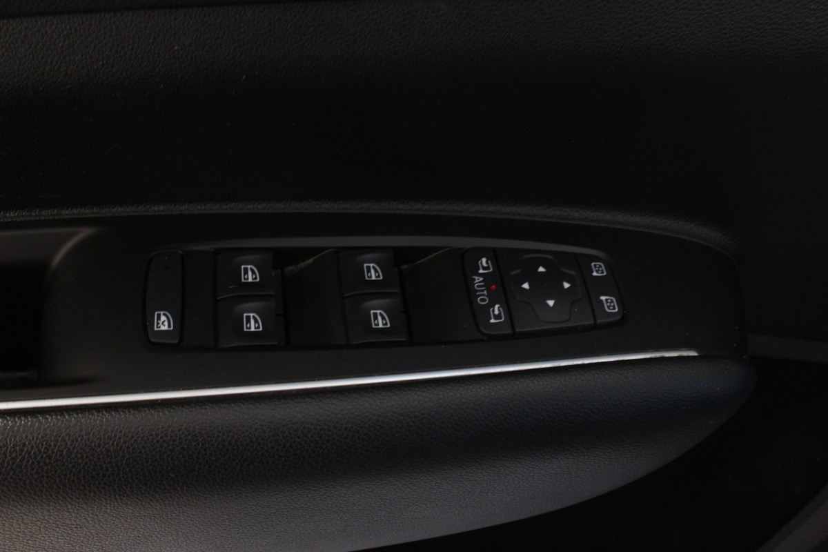 Renault Koleos Intens 4WD NAVI Kamera LED AHK