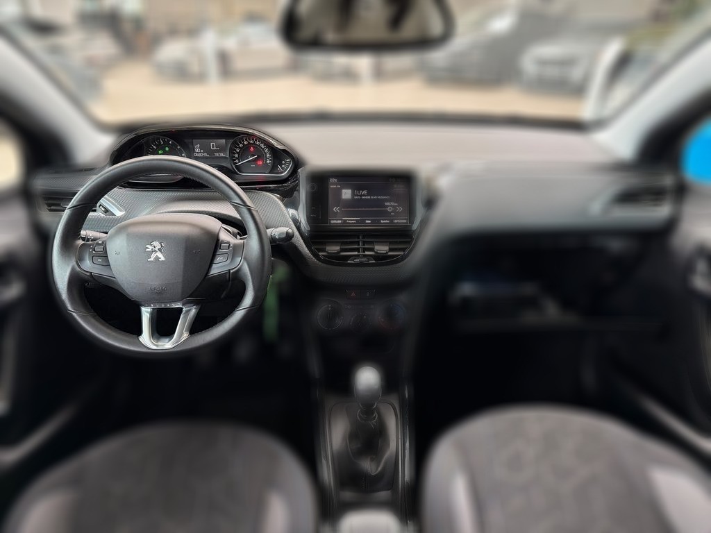 Peugeot 2008 1.2 PureTech110 Signature KLIMA*TPM*PDC*ALW