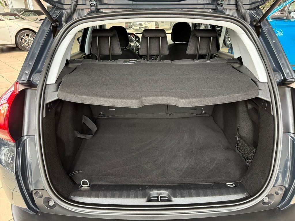 Peugeot 2008 1.2 PureTech110 Signature KLIMA*TPM*PDC*ALW