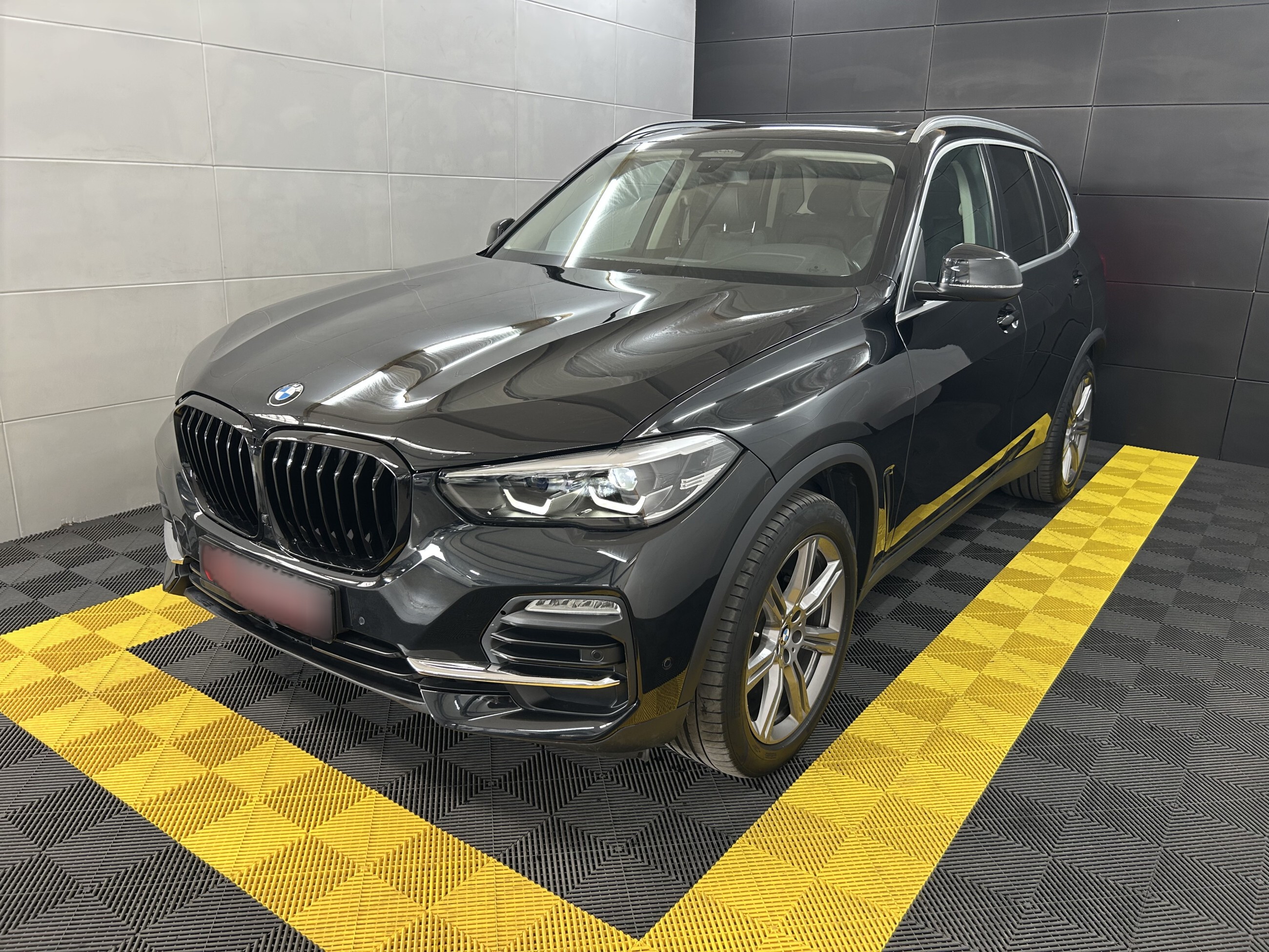 BMW X5 xDrive+AHK+Leder+Pano+Temp+Kam+Ambiente+LED