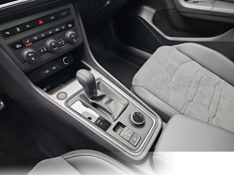 Cupra Ateca 1.5 TSI DSG  NAVI LED PANO P-ASSIST MEMORY KAMERA