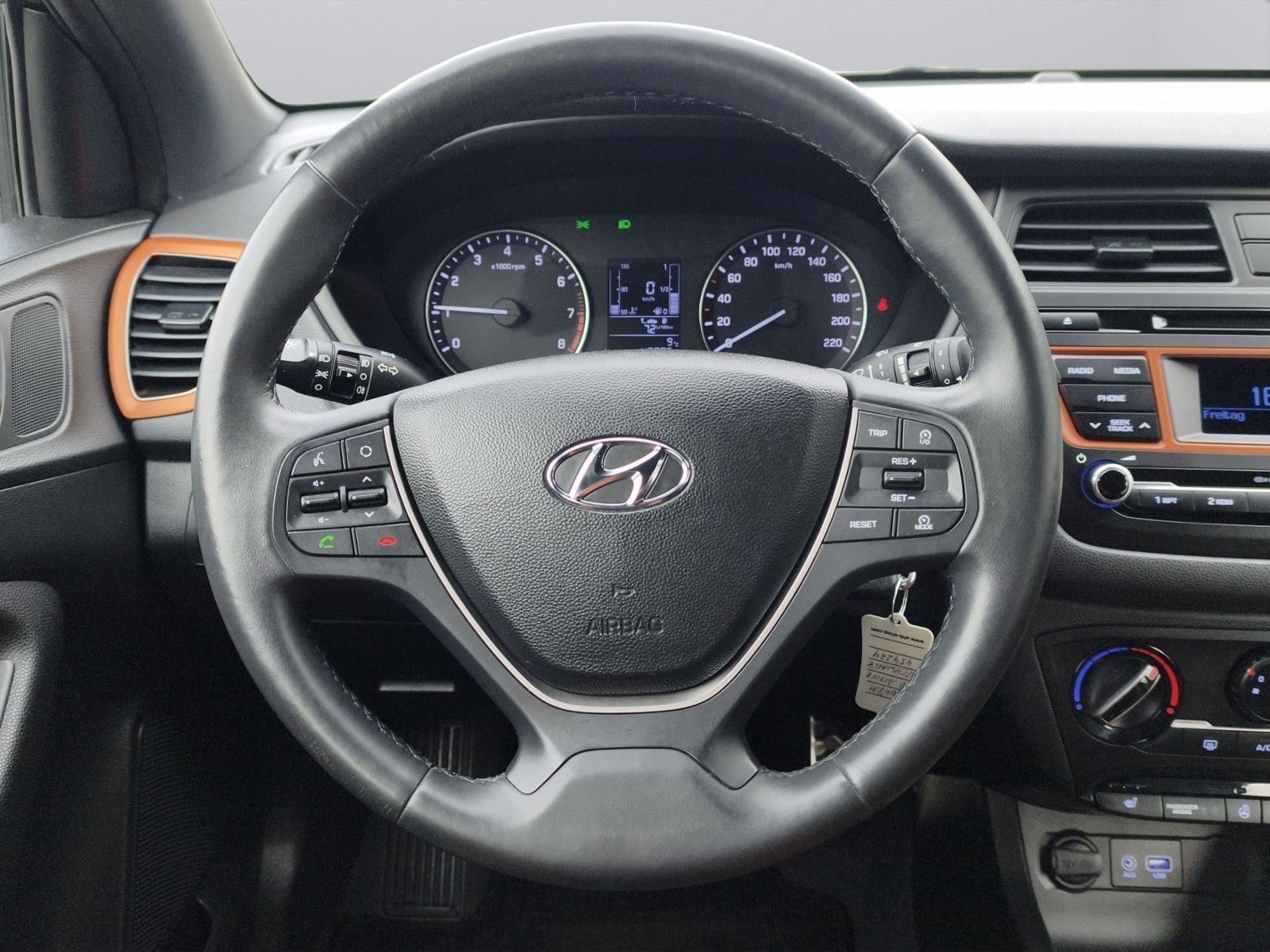 Hyundai i20 Active Passion/SHZ/LHZ/Bluetooth/16
