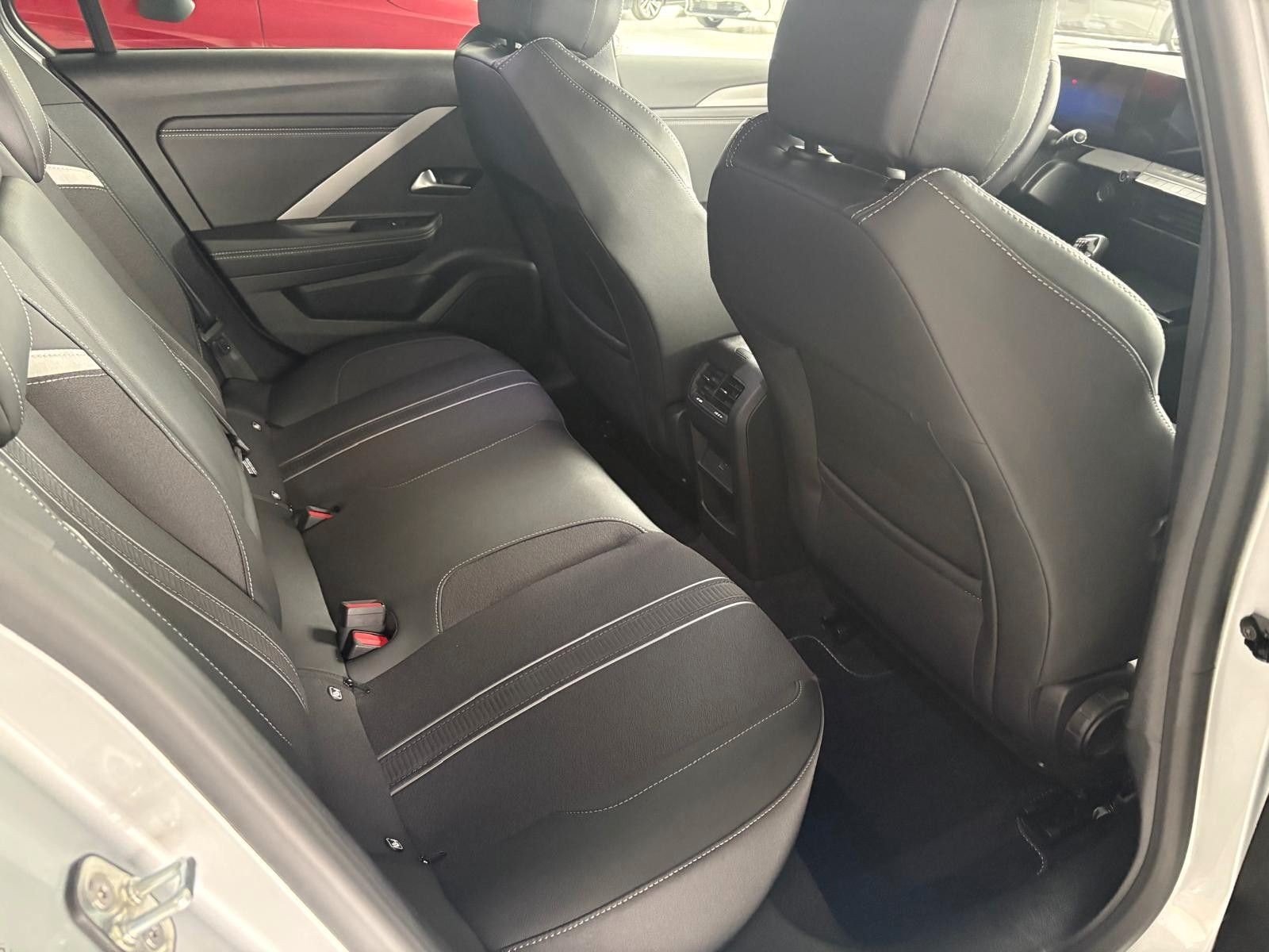 Opel Astra L Sports Tourer GS