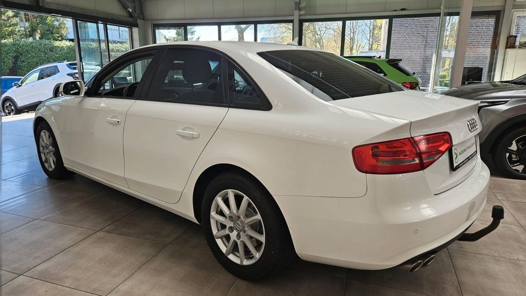 Audi A4 Lim. Attraction Navi Klimaautom. AHK