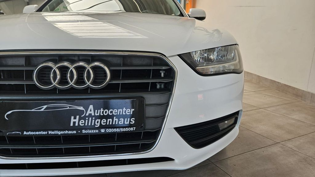Audi A4 Lim. Attraction Navi Klimaautom. AHK