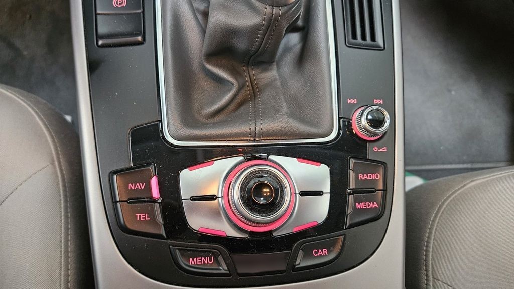 Audi A4 Lim. Attraction Navi Klimaautom. AHK