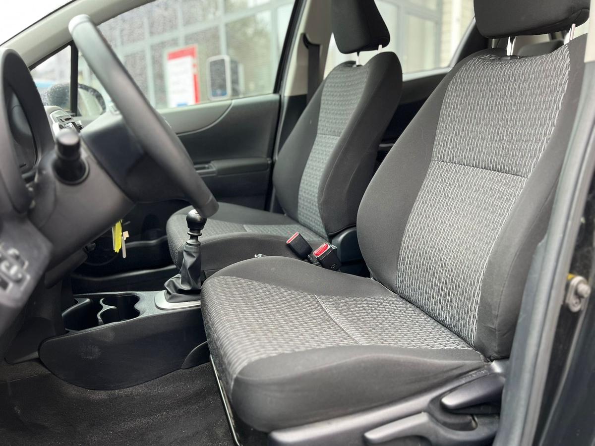 Toyota Yaris 1.33 Dual-VVTi Life - Klima -  PDC h. - R.Kamera