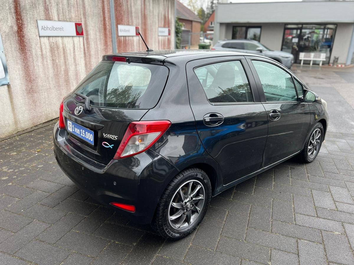 Toyota Yaris 1.33 Dual-VVTi Life - Klima -  PDC h. - R.Kamera