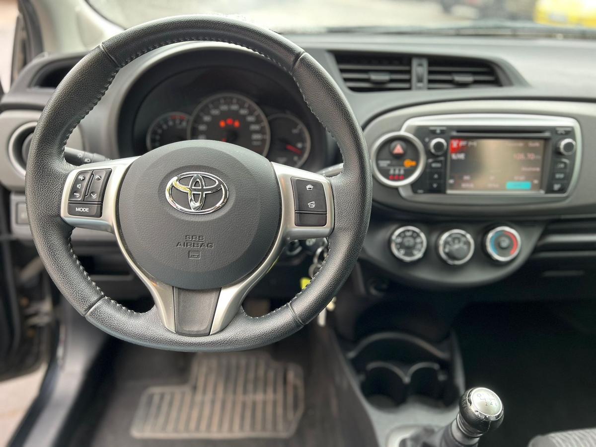 Toyota Yaris 1.33 Dual-VVTi Life - Klima -  PDC h. - R.Kamera