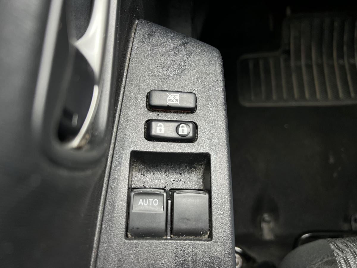 Toyota Yaris 1.33 Dual-VVTi Life - Klima -  PDC h. - R.Kamera