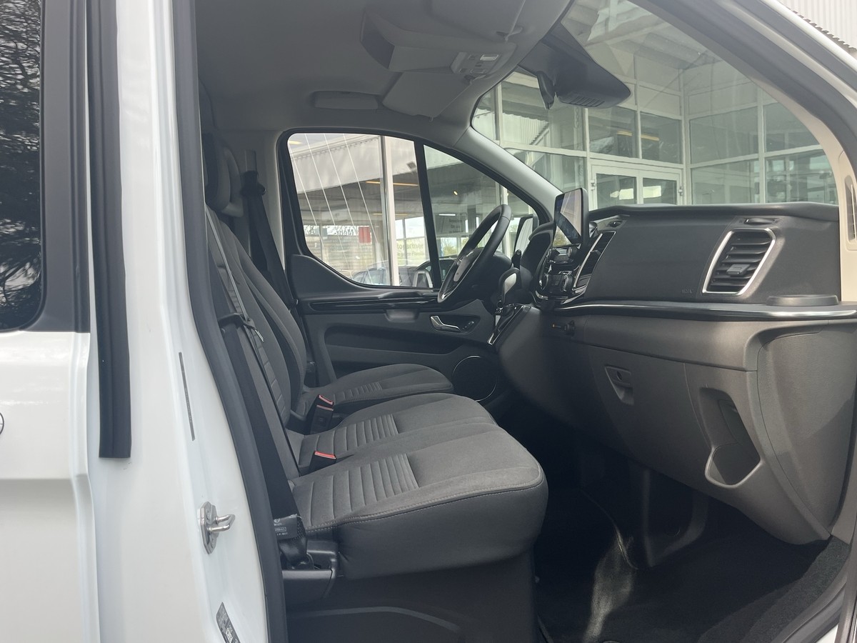 Ford Tourneo Custom 2.0 TDCi 320 L1 TITANIUM AUTOM.KLIMA  NAVI 