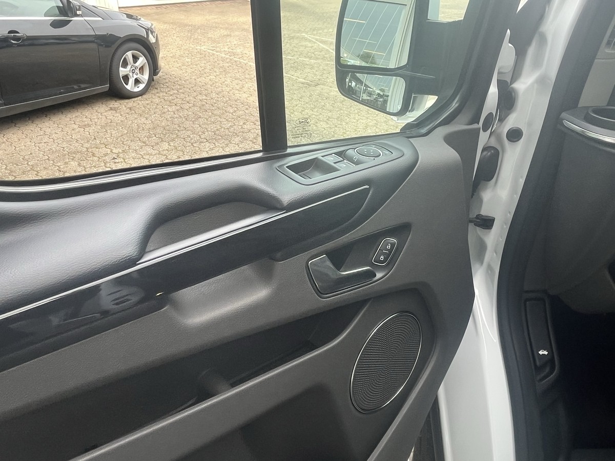 Ford Tourneo Custom 2.0 TDCi 320 L1 TITANIUM AUTOM.KLIMA  NAVI 