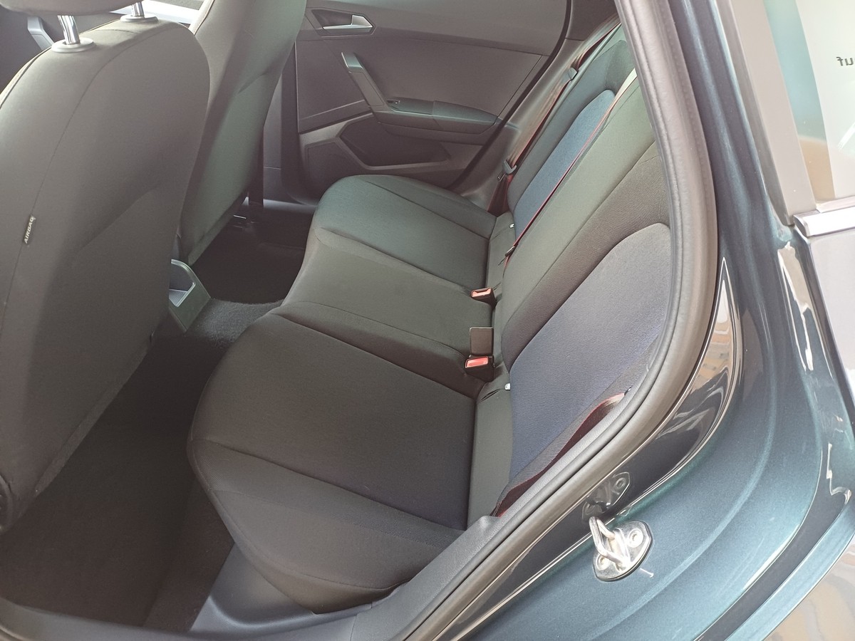 Seat Arona 1.5 TSI FR DSG SHZ KLIMA ALU AHK LED W-PAKET NAVI  PDC