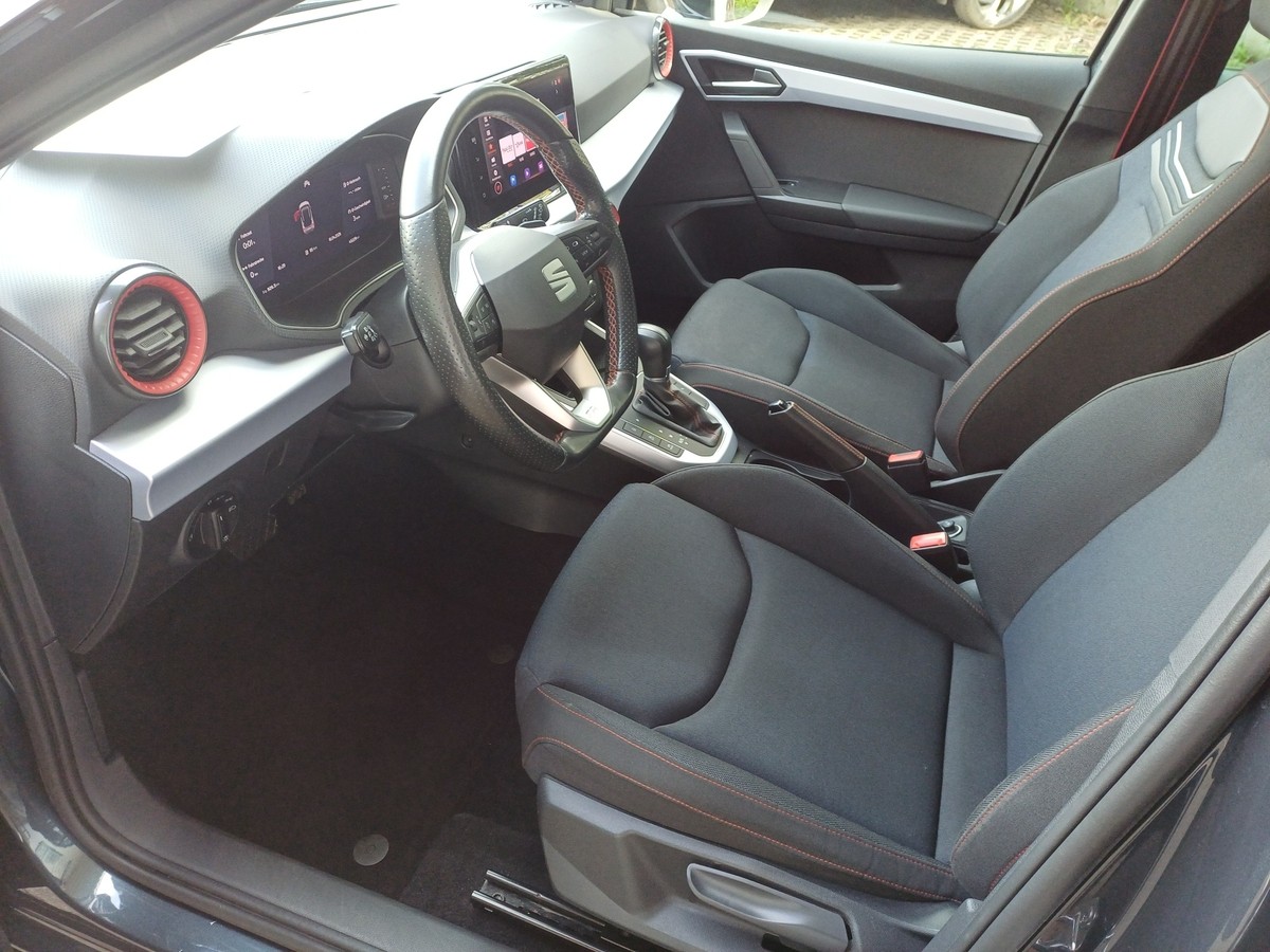Seat Arona 1.5 TSI FR DSG SHZ KLIMA ALU AHK LED W-PAKET NAVI  PDC