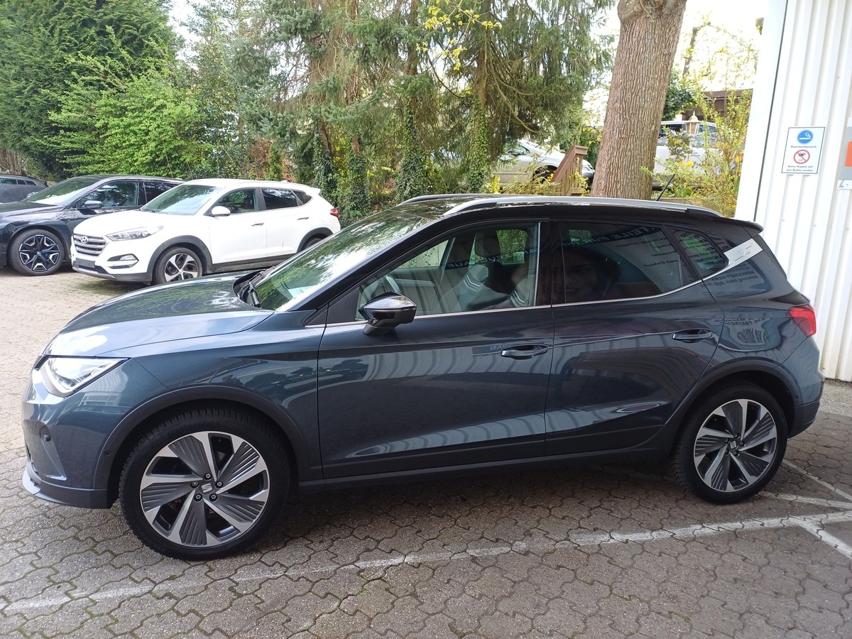 Seat Arona 1.5 TSI FR DSG SHZ KLIMA ALU AHK LED W-PAKET NAVI  PDC