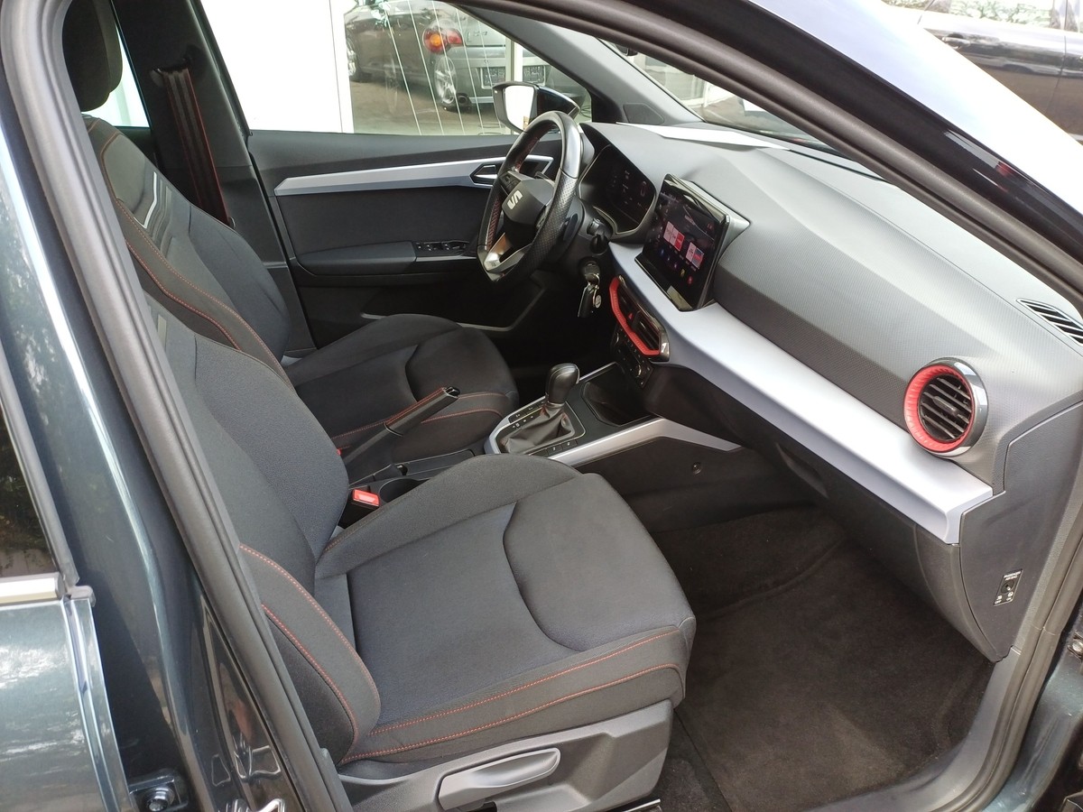 Seat Arona 1.5 TSI FR DSG SHZ KLIMA ALU AHK LED W-PAKET NAVI  PDC