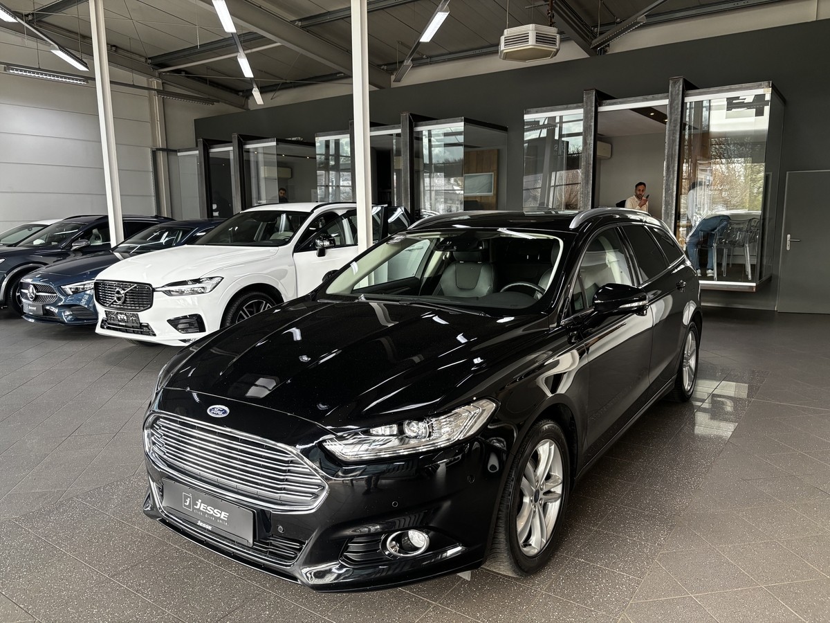 Ford Mondeo 2.0 TDCi Titanium LED Pano AHK