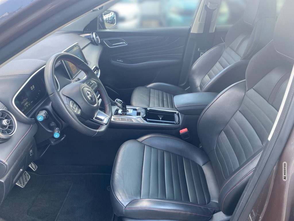 MG HS Luxury Automatik