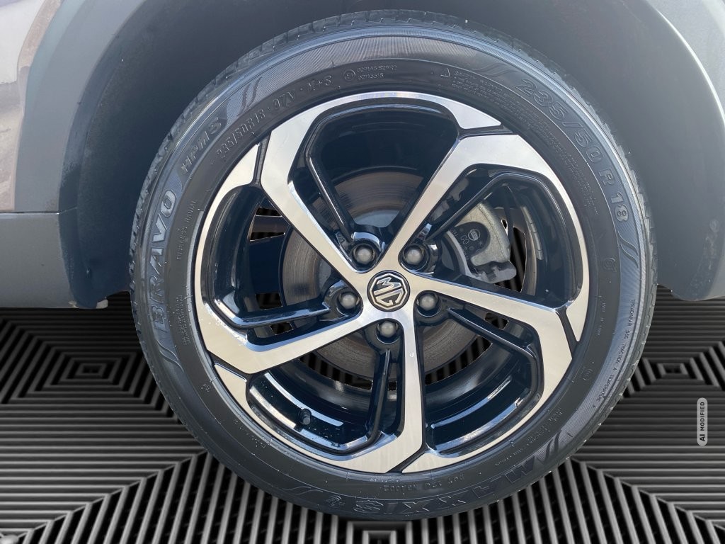MG HS Luxury Automatik