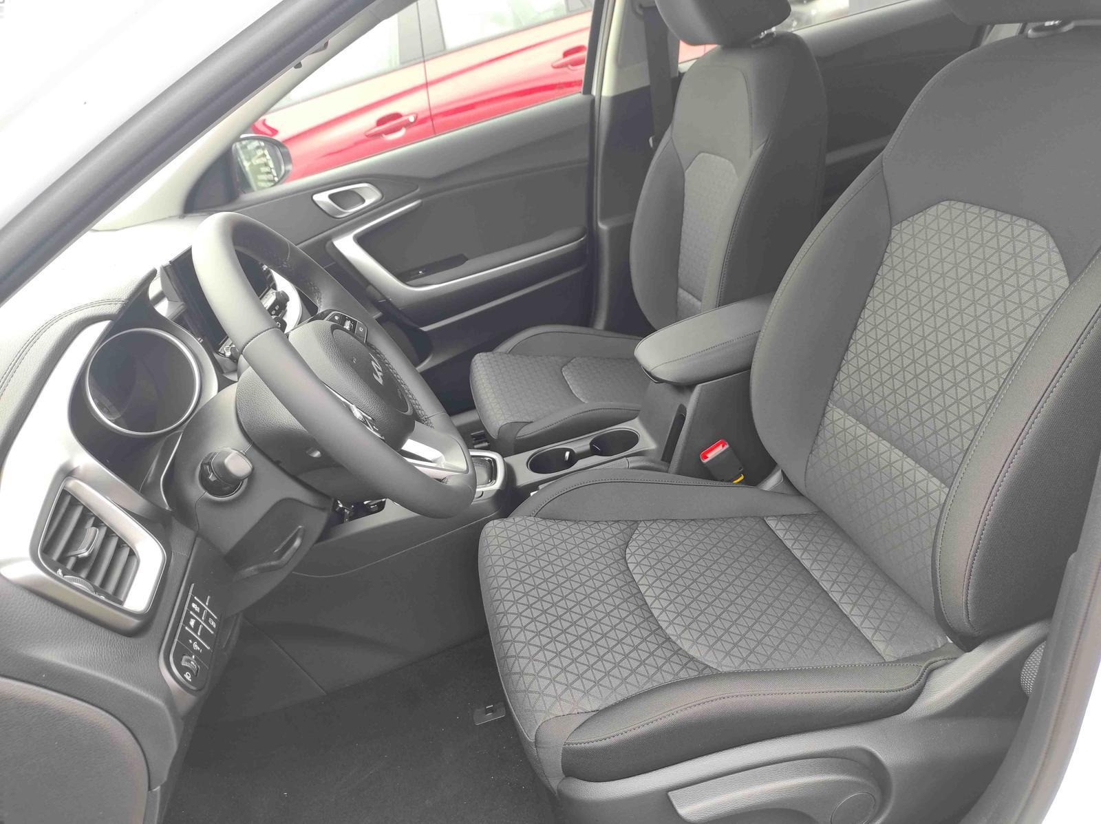 Kia cee'd / Ceed 1.5 T-GDI AT Kamera*Sitzheizung*APP*Navi
