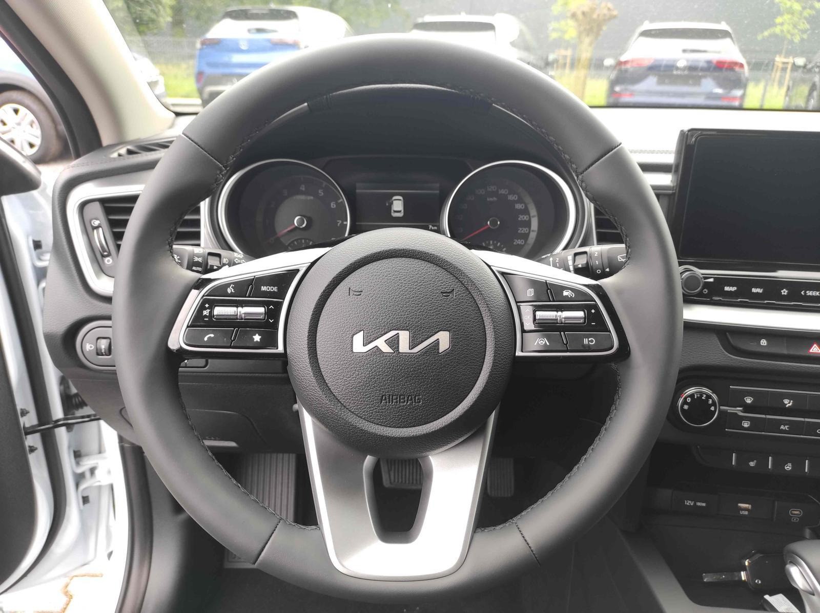 Kia cee'd / Ceed 1.5 T-GDI AT Kamera*Sitzheizung*APP*Navi