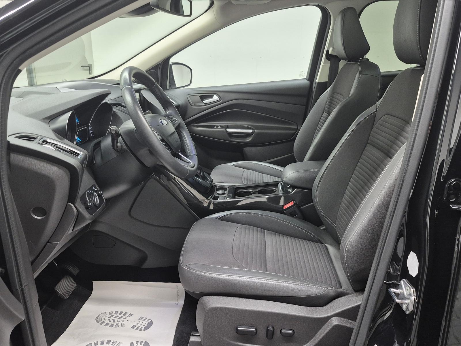 Ford Kuga Titanium Bi-Xenon/Navi/Pano/ACC/SHZ/Kam/DAB
