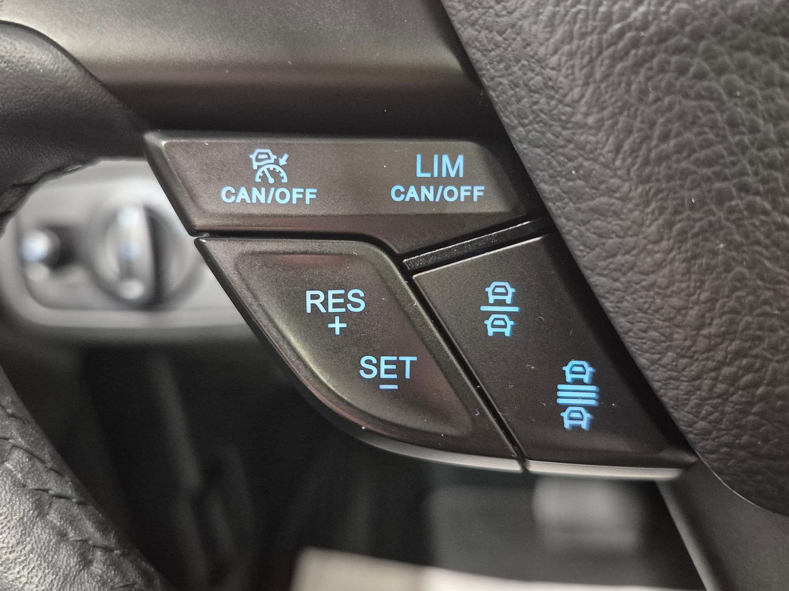 Ford Kuga Titanium Bi-Xenon/Navi/Pano/ACC/SHZ/Kam/DAB