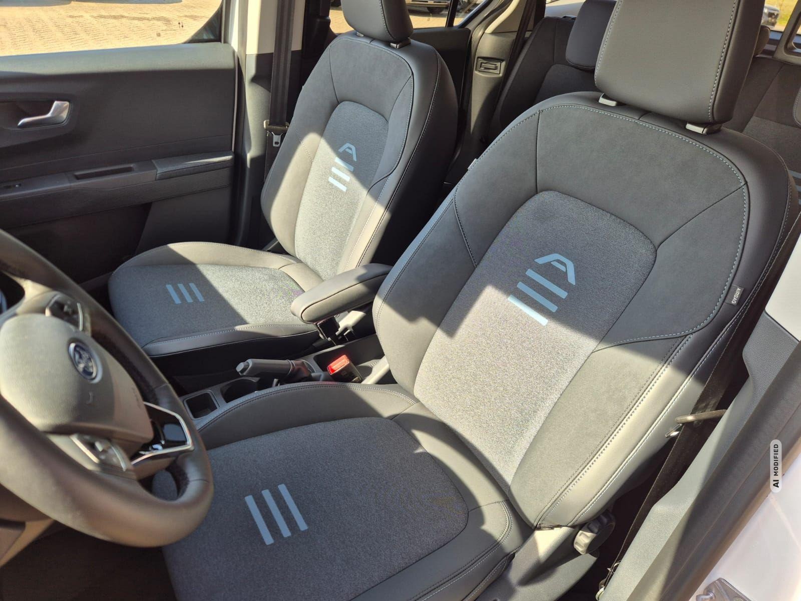 Ford Tourneo Courier 1.0 EcoBoost 125PS Active Teil-Leder Sitzheizung Lenkradheizung 