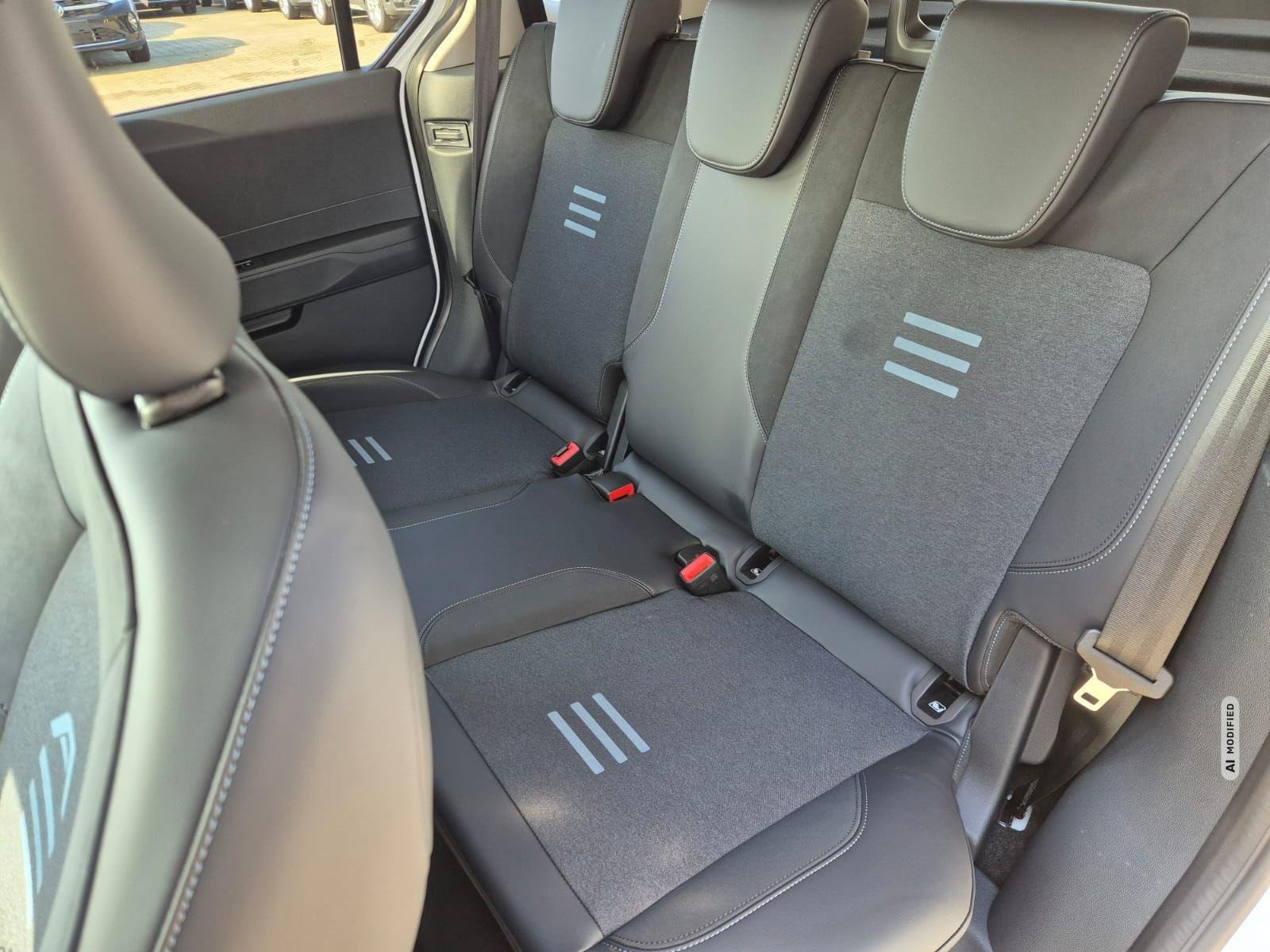 Ford Tourneo Courier 1.0 EcoBoost 125PS Active Teil-Leder Sitzheizung Lenkradheizung 