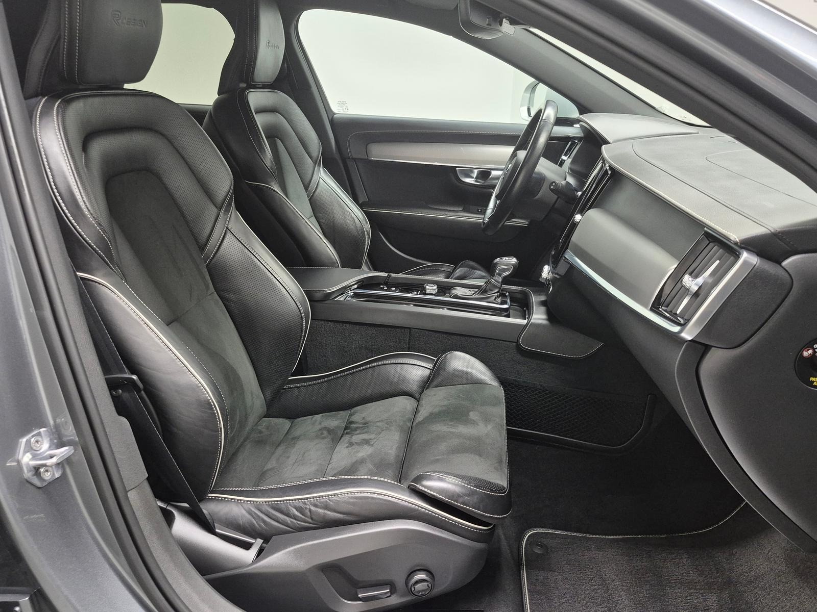 Volvo V90 R Design AWD Matrix/Navi/360°/H-K/Stdhzg/19LM