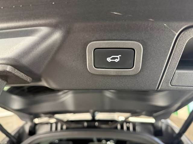 Land Rover Range Rover Velar 5 J. Garantie PANO LHZ LEDER