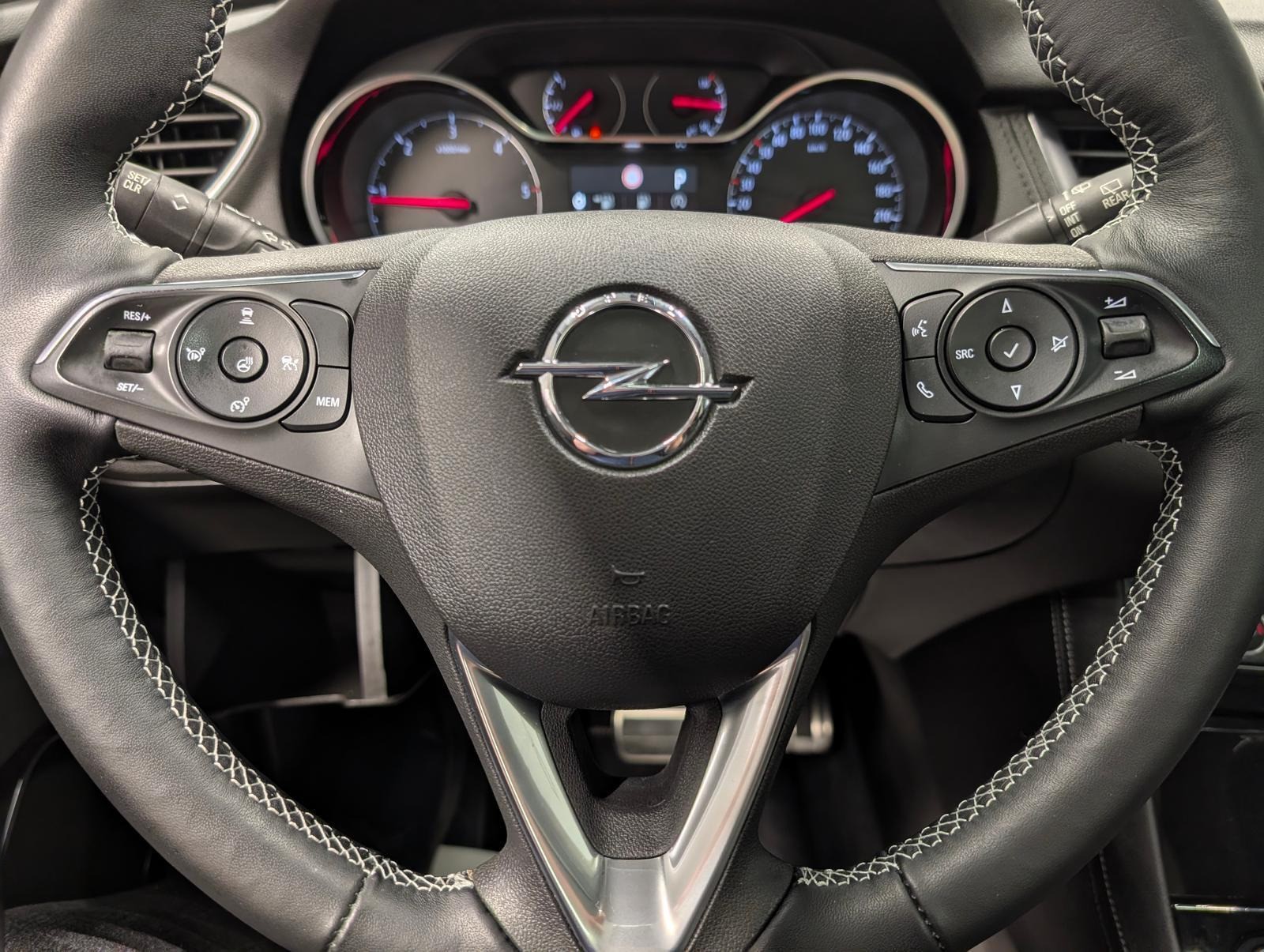 Opel Grandland Innovation LED/Navi/Pano/4xSHZ/AHK/elH