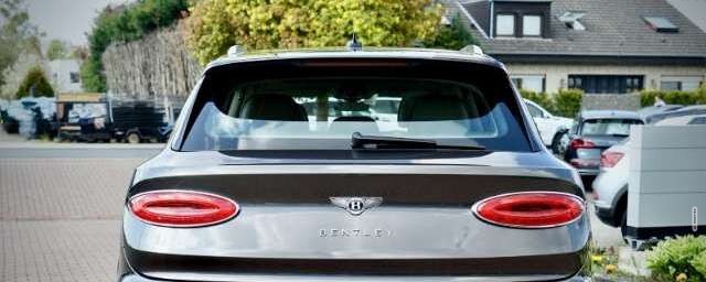 Bentley Bentayga Mulliner First Edition 22°Naim Airmatic Panora...