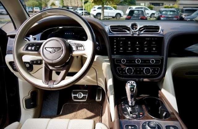 Bentley Bentayga Mulliner First Edition 22°Naim Airmatic Panora...