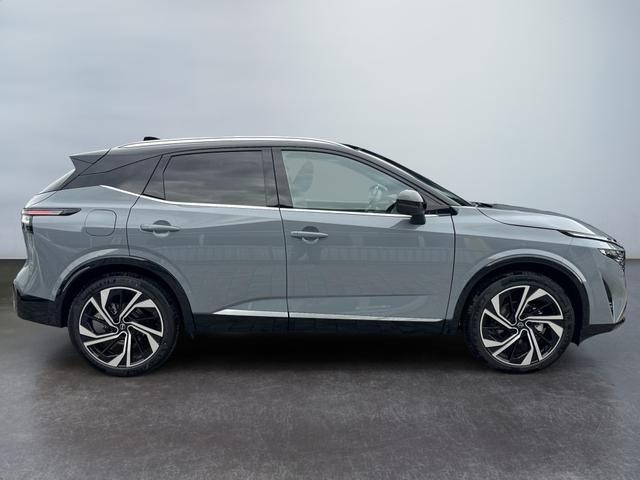 Nissan Qashqai Tekna+ 1,3 DIG 4x4 20 Zoll Panorama H...