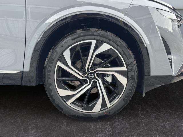 Nissan Qashqai Tekna+ 1,3 DIG 4x4 20 Zoll Panorama H...