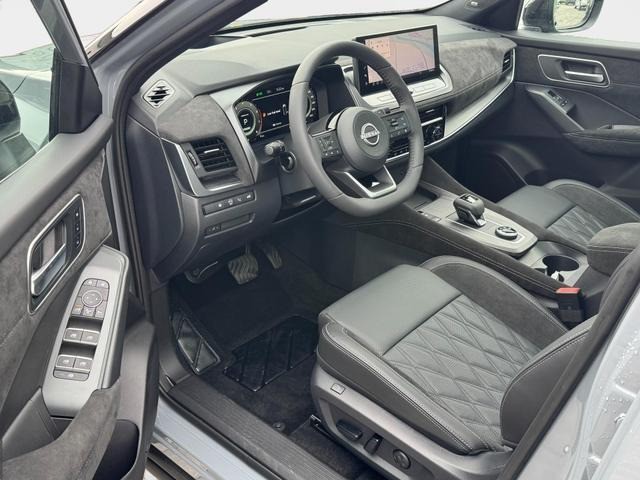 Nissan Qashqai Tekna+ 1,3 DIG 4x4 20 Zoll Panorama H...