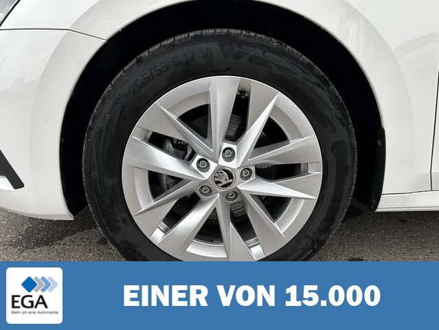 Skoda Octavia Combi 2.0 TDI DSG Style AHK+HEAD-UP+SMAR