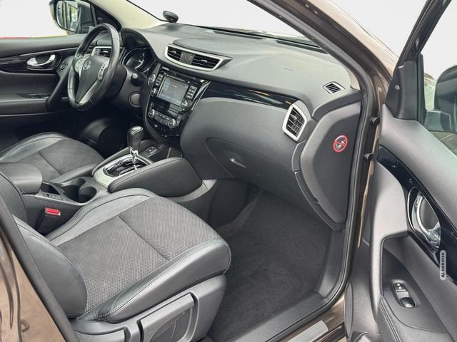 Nissan Qashqai 1.6 dCi CVT Tekna + Bose Panoramadach...