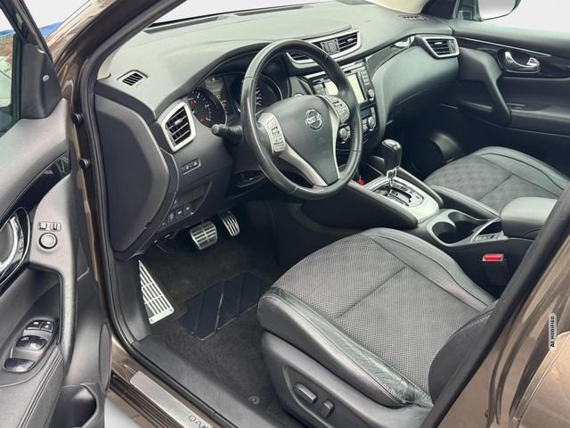Nissan Qashqai 1.6 dCi CVT Tekna + Bose Panoramadach...