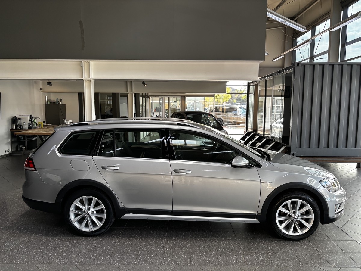 Volkswagen Golf VII Alltrack 4Motion 2.0 TDI PDC SHZ AHK