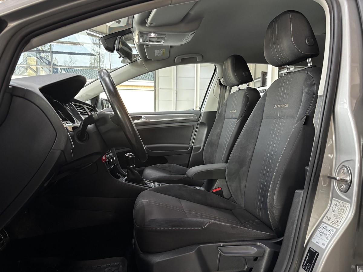 Volkswagen Golf VII Alltrack 4Motion 2.0 TDI PDC SHZ AHK