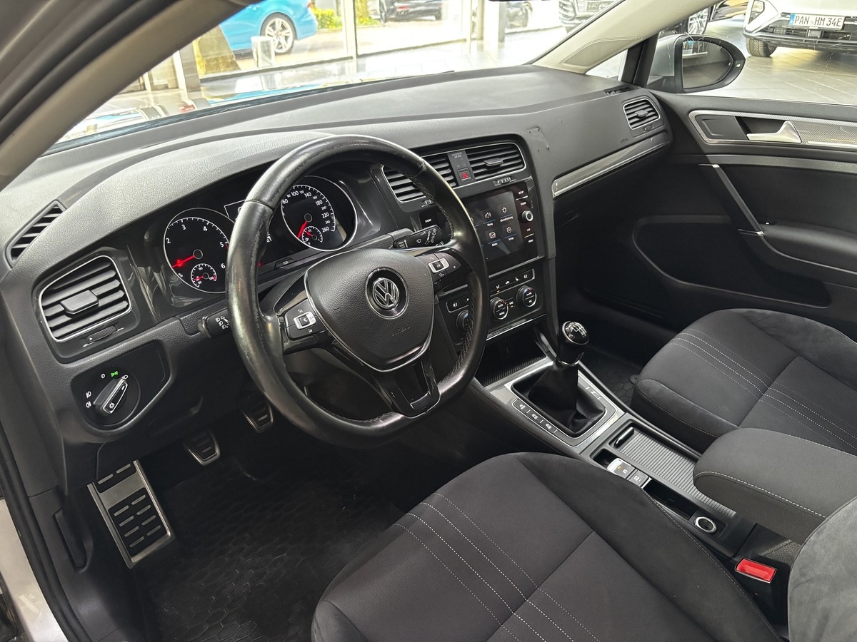 Volkswagen Golf VII Alltrack 4Motion 2.0 TDI PDC SHZ AHK